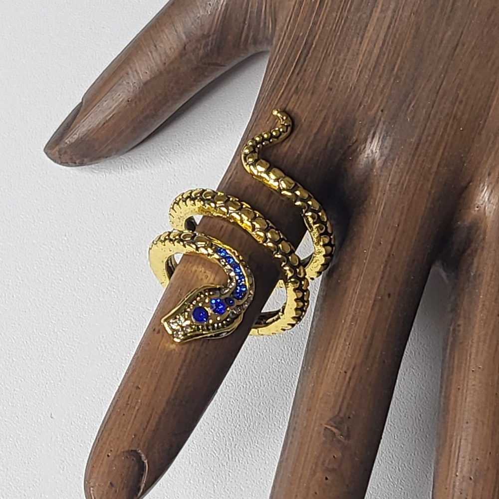 Gold snake ring - Picture 4 of 6
